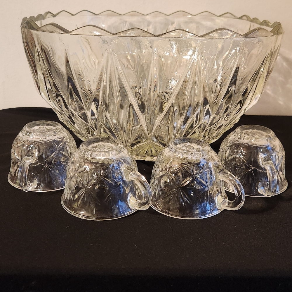 Vintage Heavy Glass Bowl Punchbowl Starburst Hazel Atlas Party 4 Cups Serveware